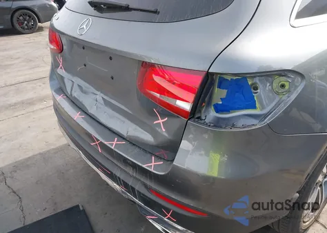 2019 Mercedes-Benz Glc 300 z USA, uszkodzony, nr VIN WDC0G4JB9KV176208